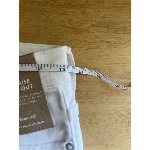 NWT Madewell Mid Rise Kick Out Jean Womens Size W 25 White Bootcut [FLAW] - Picture 5 of 12